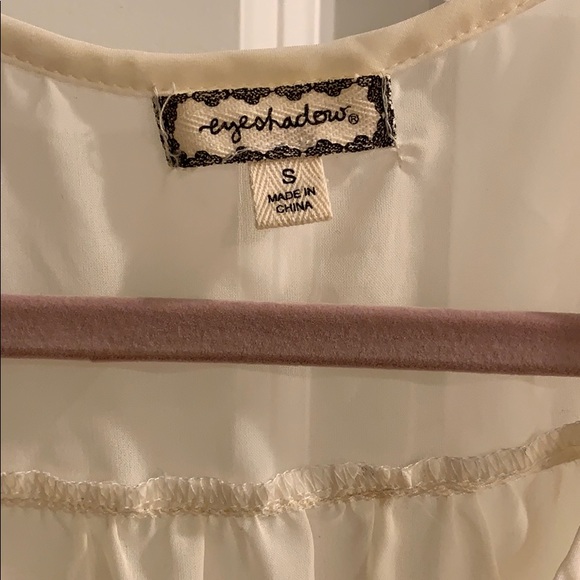 Super cute sleeveless top!💗 - Picture 2 of 4